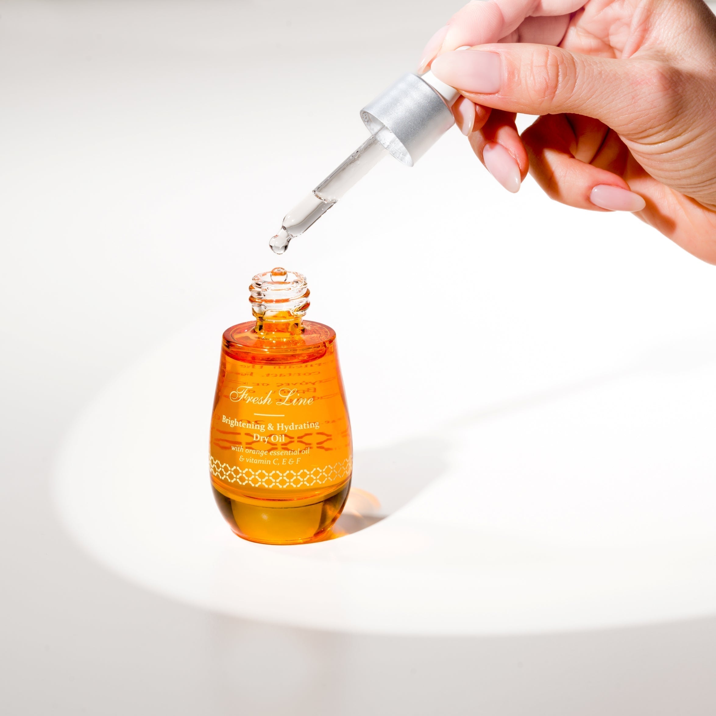 Hesperides Brightening & Hydrating Dry Oil